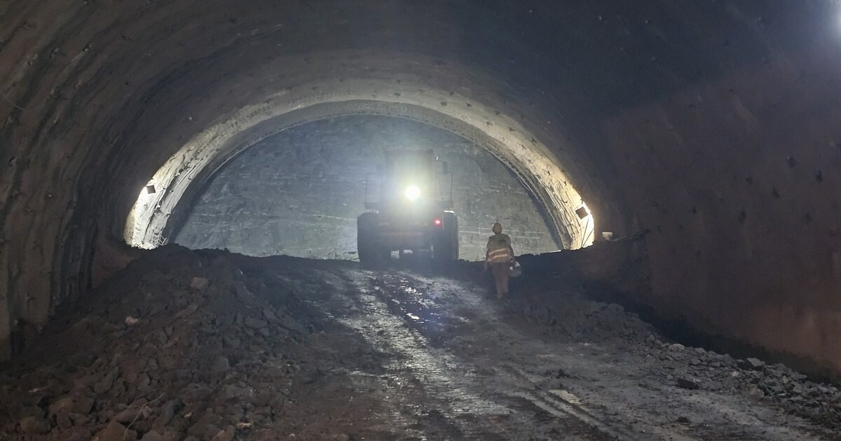 Străpungerea iminentă a primei galerii din cel mai mare tunel rutier al României, pe A1 Lugoj-Deva