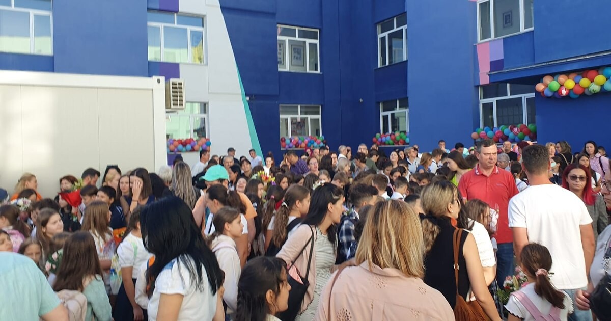 Haos la debutul anului școlar: profesori fără ghid de notare și manuale lipsă