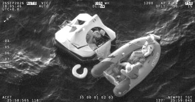 Iaht scufundat de cașaloți în Pacific: patru marinari salvați după 18 ore