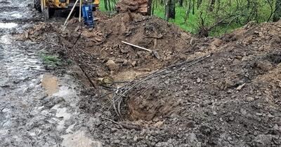 Rețea de hoți de cabluri CFR, destructurată după furturi și poluare masivă în vestul țării
