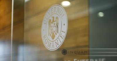 Fostă contabilă a MAE a încheiat un acord cu DNA privind angajări fictive și un prejudiciu de 8,4 milioane de lei
