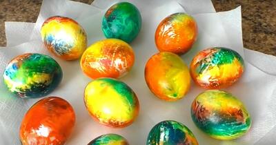 Câte ouă putem mânca de Paște. Avertismentul medicilor despre riscurile alimentului nelipsit de pe masa de sărbători