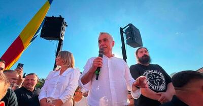 Aclamat ca un președinte la Oradea, Călin Georgescu neagă că e în campanie