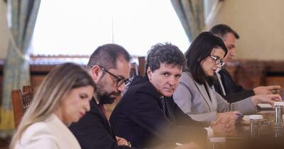 Nicușor Dan amână anunțul noului premier, așteptând negocierea unui acord politic