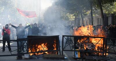 Revoltă violentă în Albania: 500 de rețineri și lupte de stradă pentru demisia lui Edi Rama