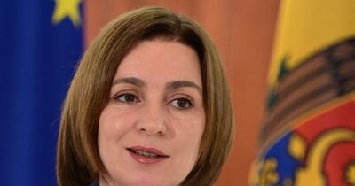 Un deputat o îndeamnă pe Maia Sandu să ia inițiativa reunificării cu România: „Aveți coroana în mână”
