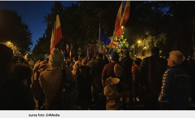 Mecanismul psihozei de grup: de ce plâng adepții când le este arestat liderul/Câteva povești ale unor „messia” gen Georgescu