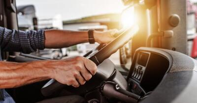 Șofer român de TIR ucis în Spania, după ce a surprins un hoț furând motorină. Soția, în stare de șoc, a încercat să-și ia viața