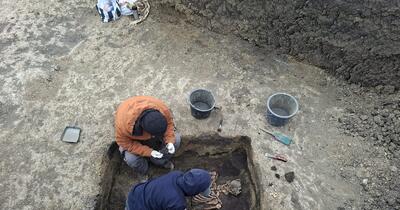 Descoperire arheologică de senzație în nordul României. Construcție impresionantă cu 11 morminte, similară la nivel simbolic, dar și contemporană cu piramidele egiptene