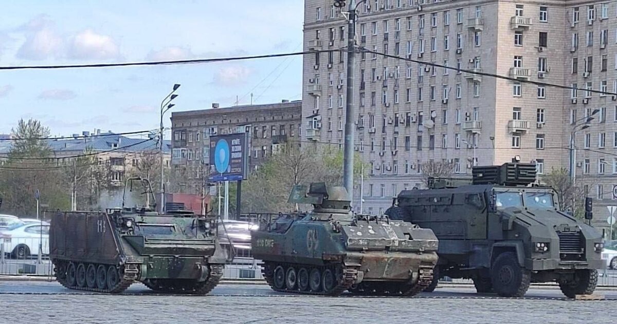 Kremlinul scoate blindate în centrul Moscovei, continuă restricțiile de internet. Sentimentul anti-Putin este în creștere 