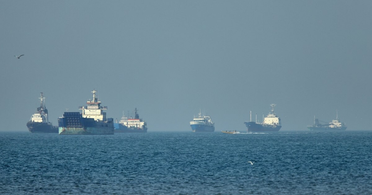 Iranul refuză să deschidă Strâmtoarea Ormuz fără concesii majore din partea SUA