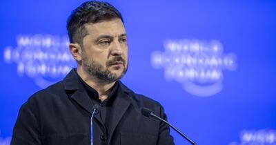 Avionul lui Volodimir Zelenski, la un pas de a fi lovit de o dronă la decolare