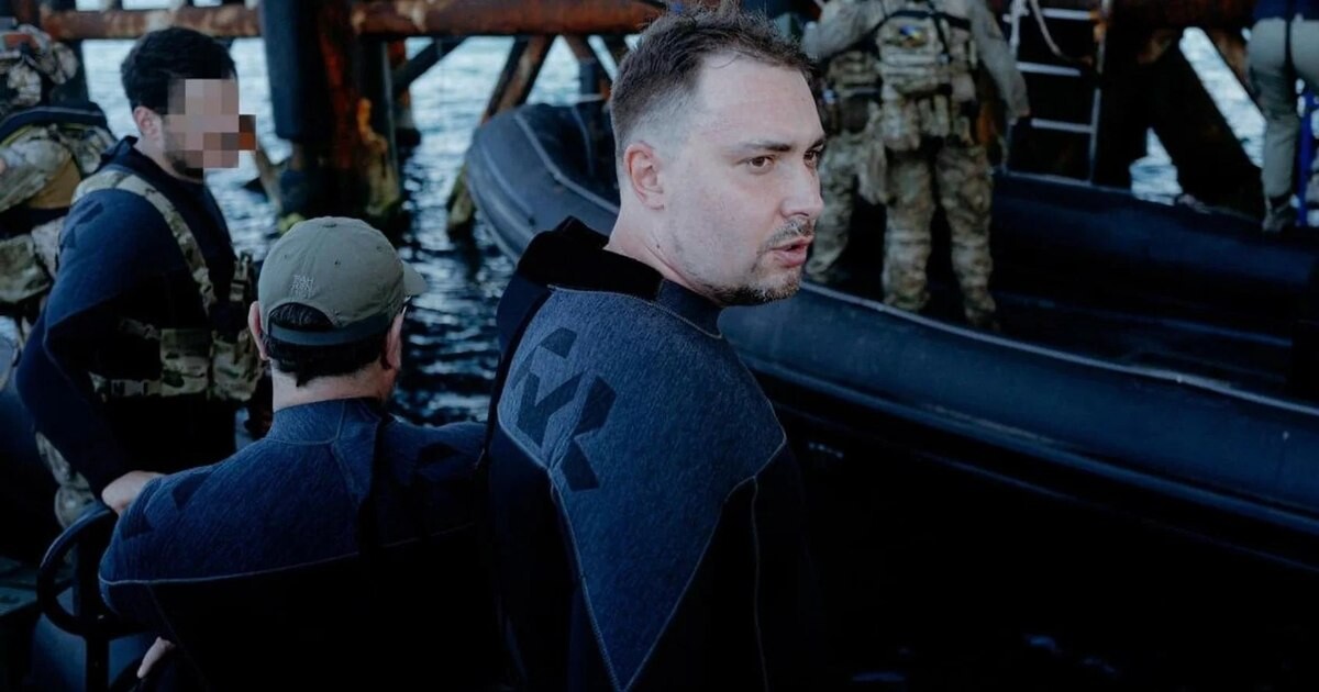 Operațiune sub foc. Fostul șef al spionajului ucrainean sare de pe o platformă de foraj din Marea Neagră în timpul unui atac rusesc