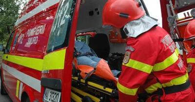 Tragedie în munții Vâlcei: un bărbat a murit după ce o mașină a plonjat 300 de metri și a luat foc