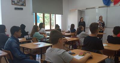 Nemulțumire generalizată: Jumătate dintre români ar pleca, educația și democrația sub semnul întrebării