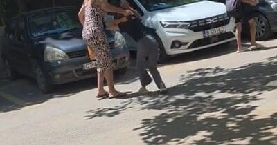 Mamă cercetată după ce și-a bătut fiica în public la Constanța: „Credeți că trăim într-o bulă de cristal?”