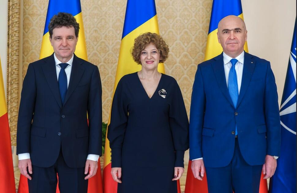 Țața convertită la politică, gest de doi lei la adresa „noului dușman al poporului”