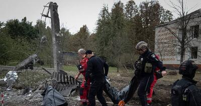 Bilanț tragic după un nou val de bombardamente rusești în Ucraina: opt morți