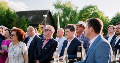 Nicușor Dan a participat la recepția de Ziua Americii de la Snagov, alături de Matei Păun și fostul ambasador SUA Adrian Zuckerman