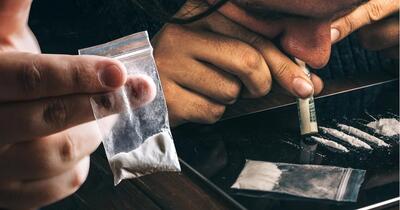 Drogurile „săracilor” ajung la copiii din România: O doză costă mai puțin decât un sandviș