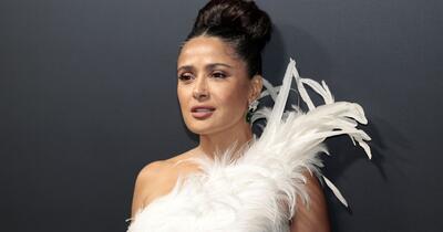 Salma Hayek, apariție de zeiță la 59 de ani: apariție spectaculoasă la malul mării, în Cannes