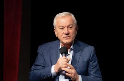Singurul pesedist cu bun simț / Primarul Buzăului cere eliminarea lui Grindeanu și a „familiei de la Craiova” din conducerea PSD