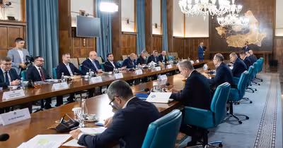 Guvernul aprobă recepția pentru 1.000 de persoane, refuzată anterior de Ilie Bolojan