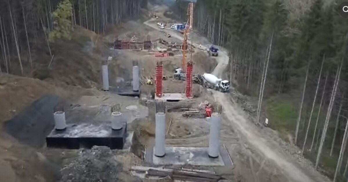 „Cârtița” uriașă care va străpunge Carpații. Cel mai mare utilaj de foraj din România intră în acțiune pe Autostrada Sibiu–Pitești