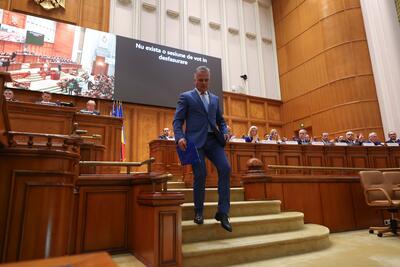 Eșecul guvernului Veștea: Presa internațională analizează criza politică din România