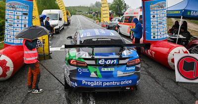 Moment istoric în motorsport: prima victorie cu o mașină electrică. Dominic Marcu, rezultat special pe Transalpina după ce i-a murit tatăl