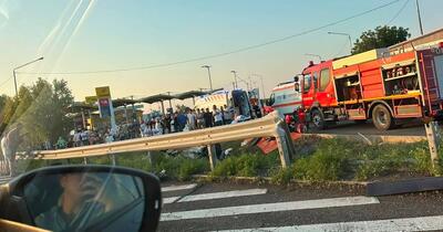 Un șofer de 21 de ani a murit într-un accident pe A2; cozi de kilometri spre litoral