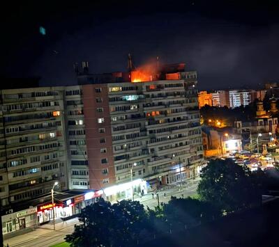 O dronă rusească s-a prăbuşit pe un bloc din Galaţi și a explodat / Sunt persoane rănite și zeci de evacuați