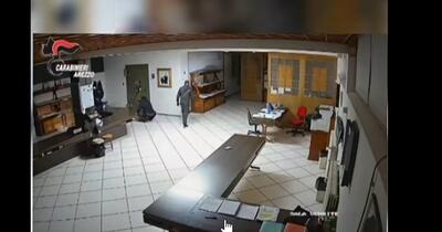 Asalt eșuat la o firmă de aur din Italia: opt români, prinși după o urmărire cu elicopterul