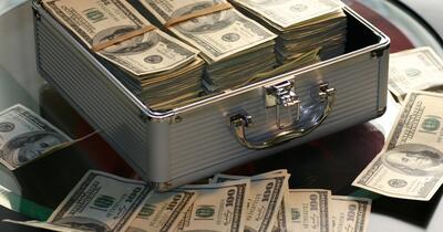 Scandal financiar internațional: Trezoreria SUA amenință o bancă elvețiană cu excluderea din sistem. Acuzaţii de spălare de bani pentru Iran, Rusia și Venezuela