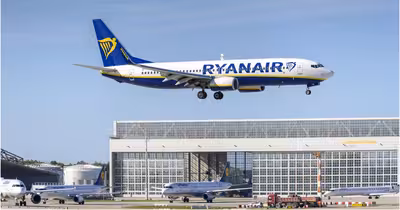 Ryanair părăsește 13 aeroporturi până în 2027. Cum sunt afectate zborurile din România