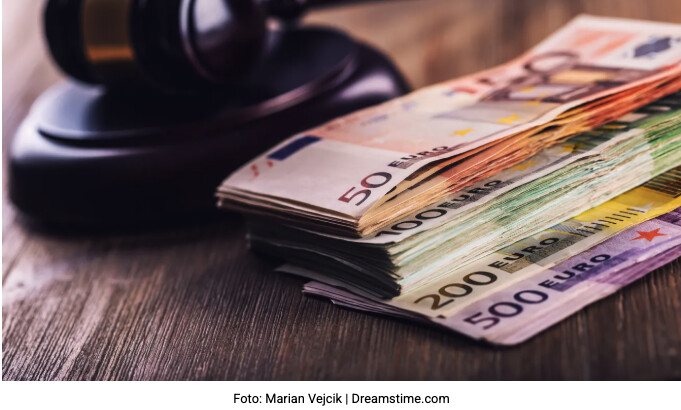 Guvernul trebuie să achite justiției peste două miliarde de euro în zece zile/10,25 miliarde de lei sunt drepturi salariale și 2,5 milioane de lei reprezintă dobânzi
