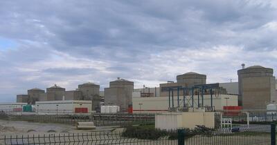 Canicula și bancurile de meduze pun la încercare reactoarele nucleare din Franța