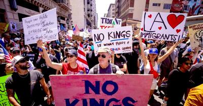 „Poporul este furios”. Milioane de americani, așteptați la protestele „No Kings” împotriva administrației Trump. Peste 3.000 de manifestații în SUA