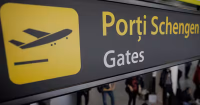 Incendiu la Aeroportul Otopeni. O femeie suspectată că a provocat focul a fost internată în spital