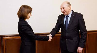 Traian Băsescu a reprimit cetățenia moldovenească. Maia Sandu: „Sunteți nu doar fratele nostru, ci și concetățeanul nostru. Vă așteptăm acasă!”