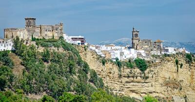 Castellar de la Frontera: Satul andaluz cu ziduri de 1.000 de ani și vedere spre Africa
