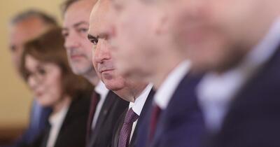 Expresia plină de curtoazie adresată premierului Bolojan de un ministru PSD atunci când și-a scris demisia din guvern