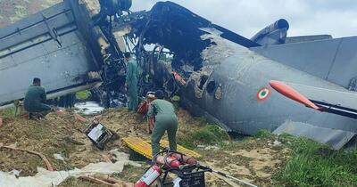 Un avion de fabricație rusească al Forțelor Aeriene Indiene s-a prăbușit la aterizare. Cinci persoane au murit
