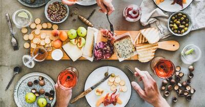 Alimentația esențială pe caniculă: recomandările medicilor și miracolul spaniol pentru răcorire