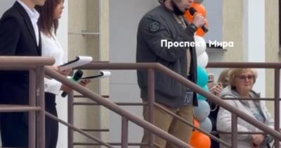 Un violator condamnat, „erou” la școala unde și-a agresat victima, la început de an