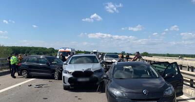 Carambol pe autostrada A3 spre București: nouă mașini implicate în trei accidente separate
