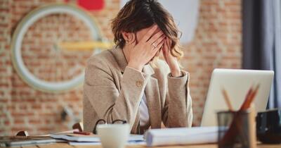 Sute de CV-uri trimise fără rezultat. Povestea unei foste directoare care se luptă cu o piață a muncii tot mai dură