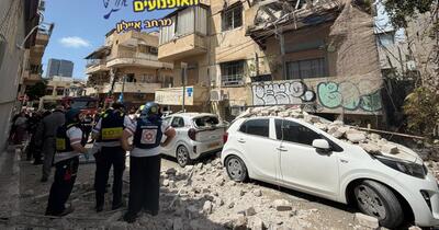 Alertă aeriană la Tel Aviv. Cel puțin 15 persoane, rănite într-un atac iranian în centrul Israelului