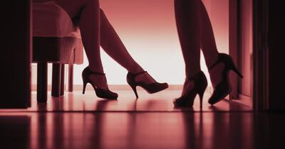 Prostituate românce, victimele unui jaf „capcană” în Olanda: 37.500 de euro furați