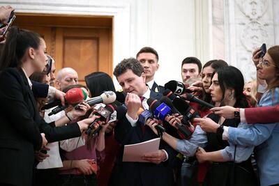 SURSE O aripă din PNL ar lua în calcul suspendarea lui Nicușor Dan